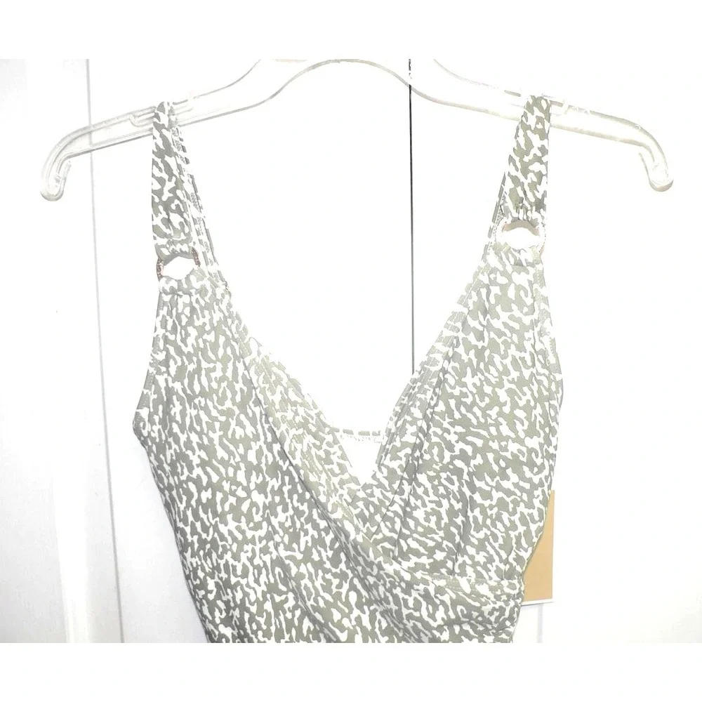 Michael Kors Hazy‎ Cheetah Surplice One-Piece Swimsuit in Safari Green Size 6